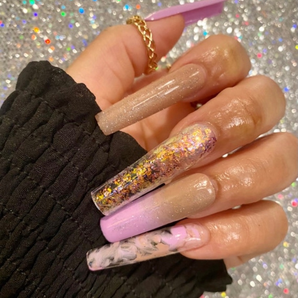Press on nails